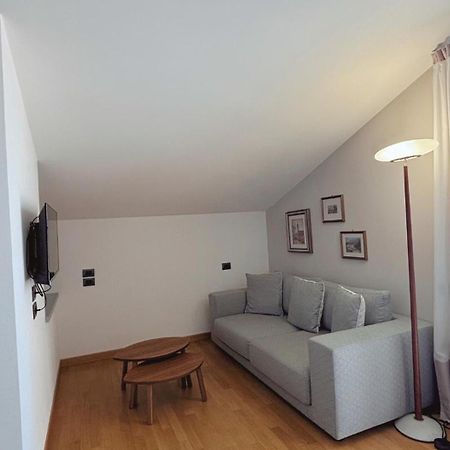 Bed and Breakfast Casa Ceruti Villa Guardia Exterior foto