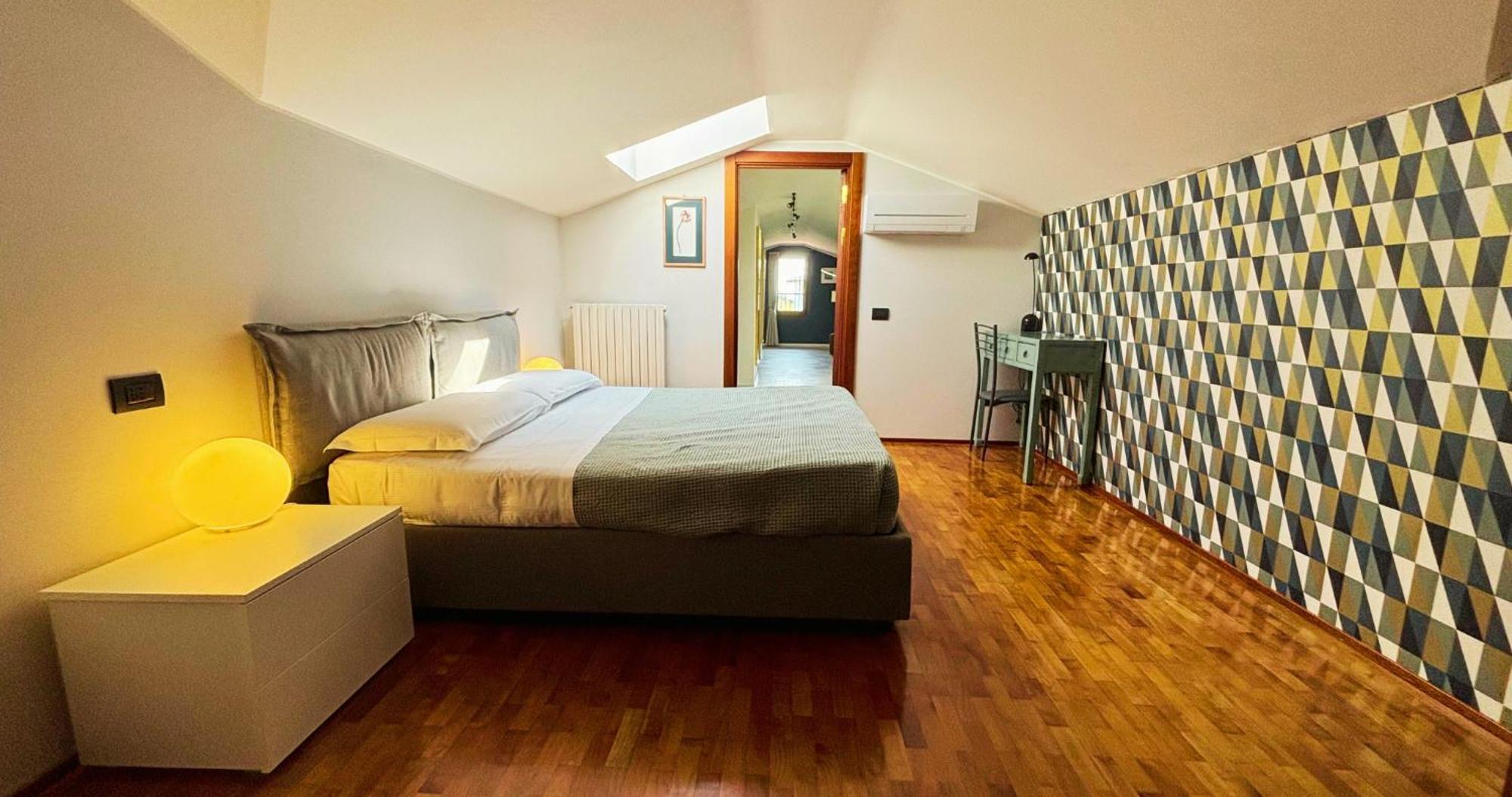Bed and Breakfast Casa Ceruti Villa Guardia Exterior foto
