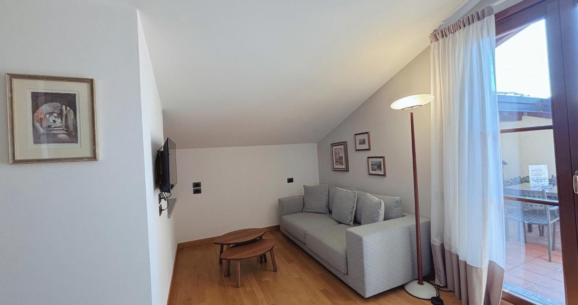 Bed and Breakfast Casa Ceruti Villa Guardia Exterior foto