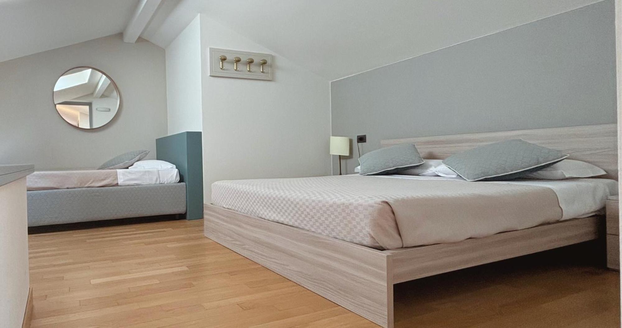 Bed and Breakfast Casa Ceruti Villa Guardia Exterior foto
